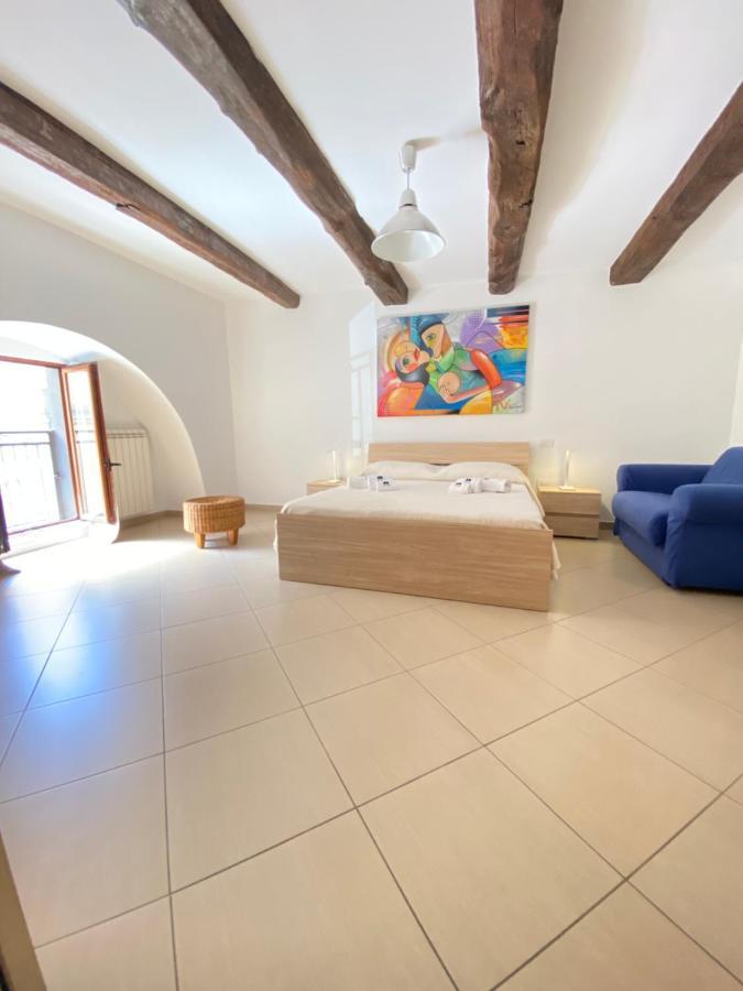 Ch Suite & Privateparking - Corso 18 Agosto - Apartment Potenza Luaran gambar