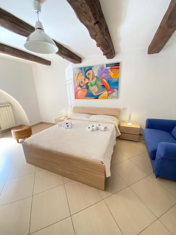 Ch Suite & Privateparking - Corso 18 Agosto - Apartment Potenza Luaran gambar
